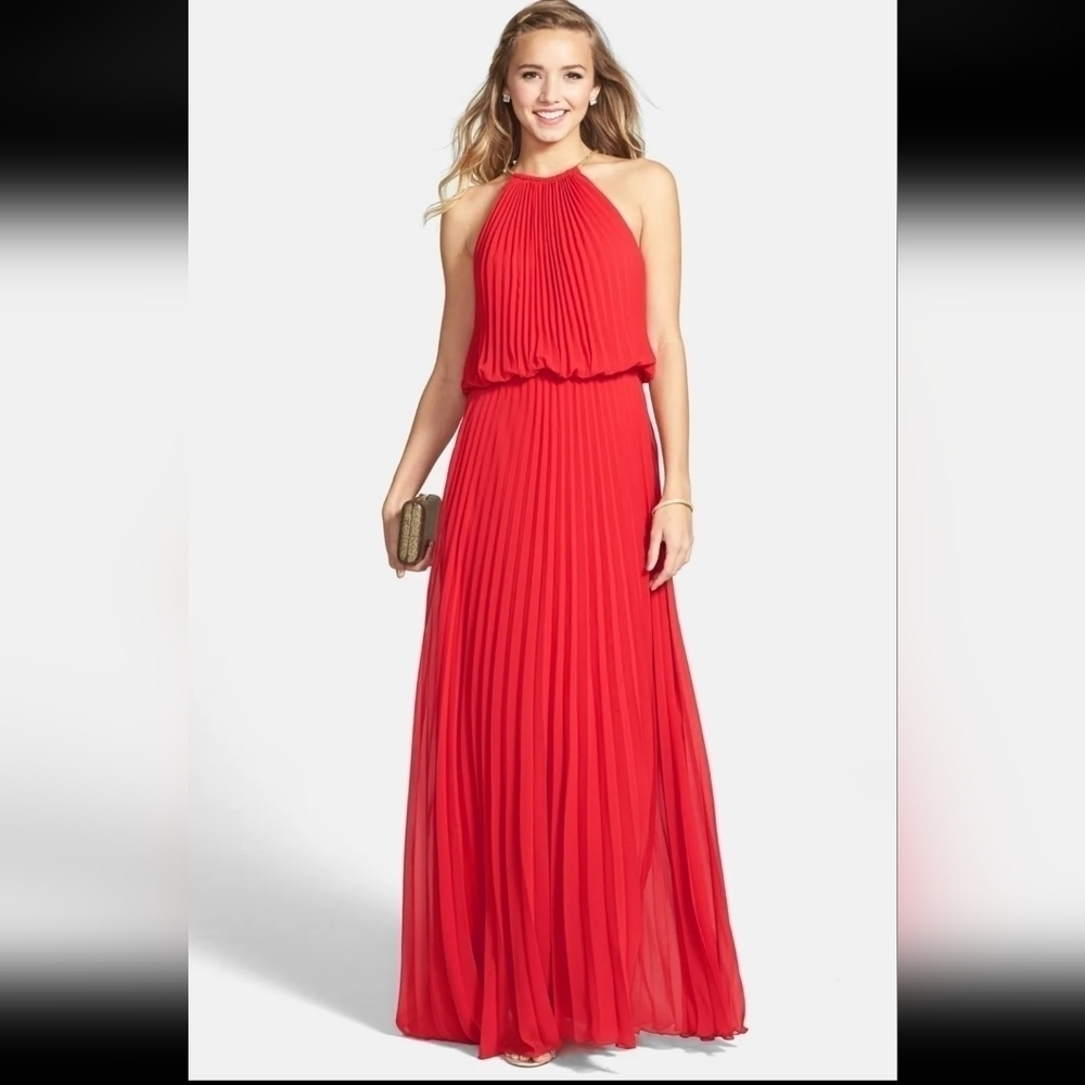 Xscape Flowy Red Pleated Holter Maxi Dress. Size 4